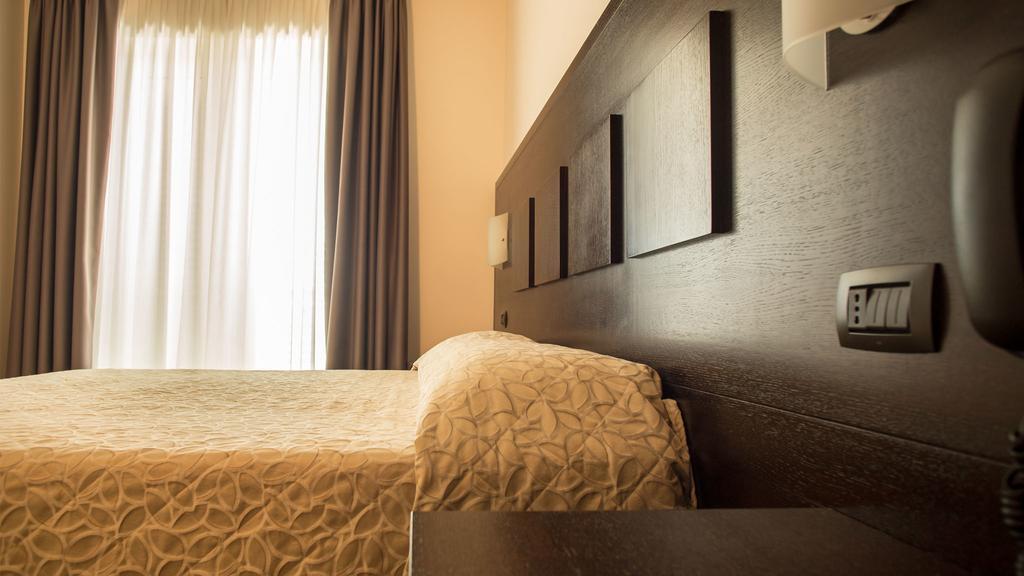 Hotel I Crespi Grosseto Bagian luar foto