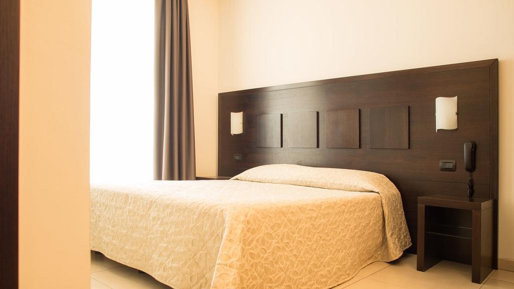 Hotel I Crespi Grosseto Bagian luar foto